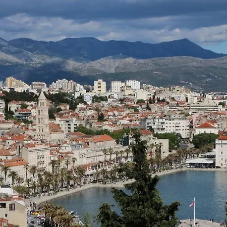 Apartment Ante Split